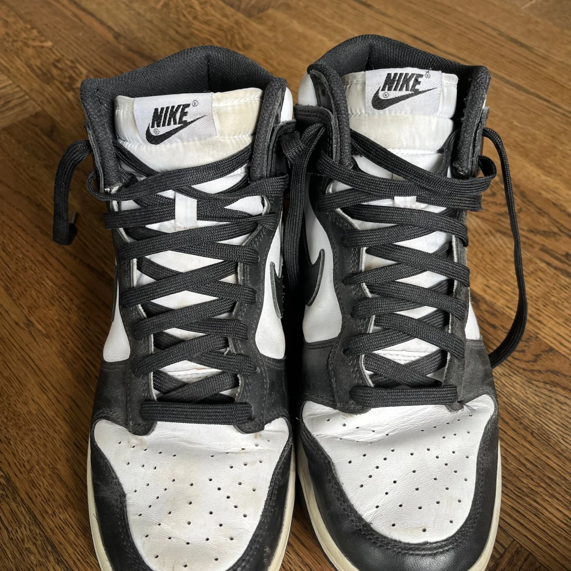 Nike Dunk High svart/vit sneakers - 3