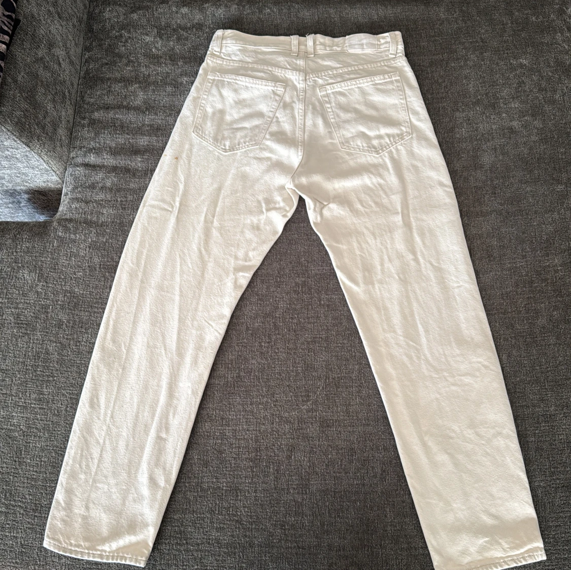 Beige Barrel jeans från Weekday W28 L30 - 1