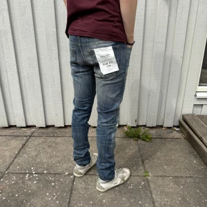 Jack & Jones jeans (helt nya) - Jack & Jones jeans - Modell:  Slim fit/ Glenn - Storlek: W29/L32 - skick: 10/10 (helt nya) - Nypris runt 1000kr