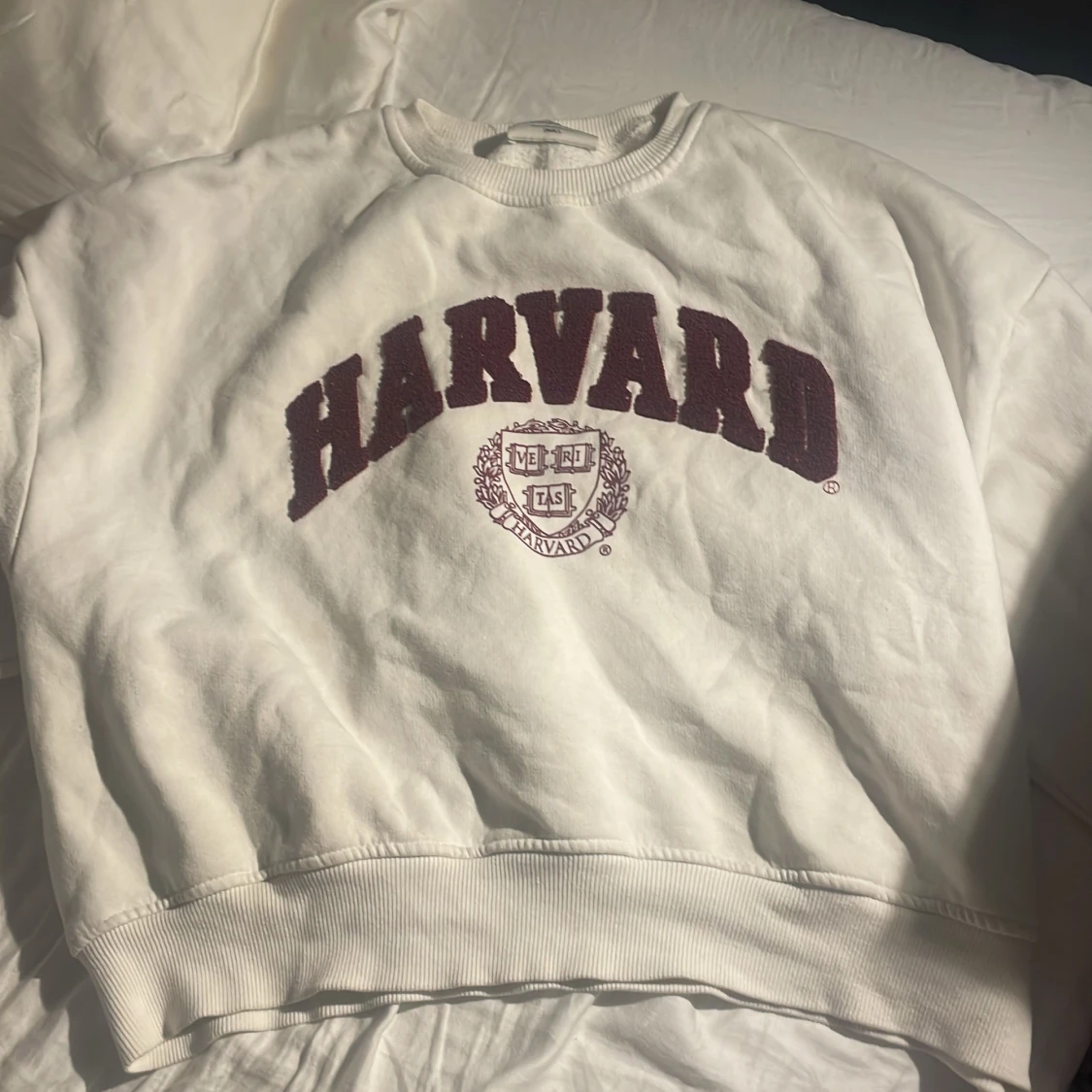 Vit Harvard sweatshirt från Chiquelle - 1