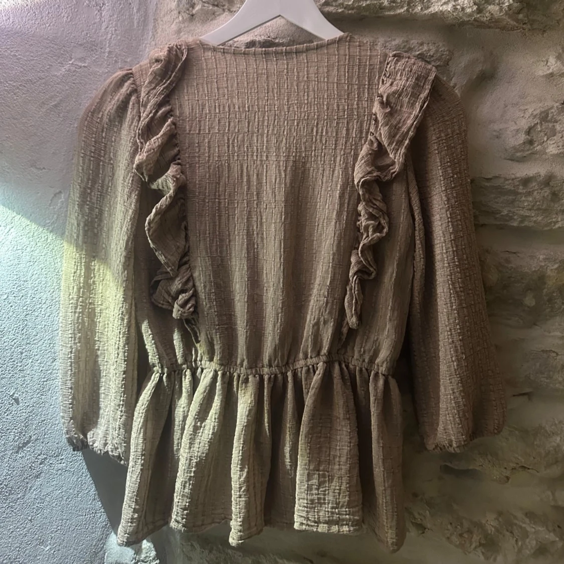 jätte fin volang blus 💕 - 90