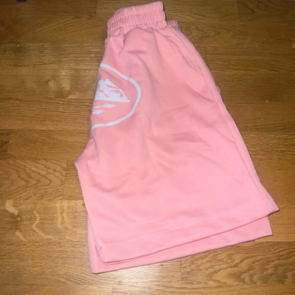 Rosa Corteiz Shorts Storlek M - 4