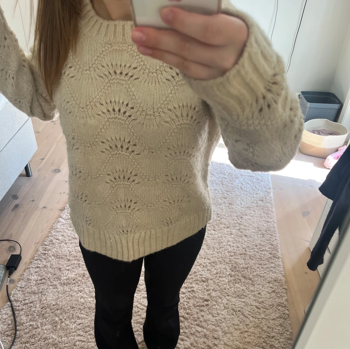 Beige stickad tröja - 1