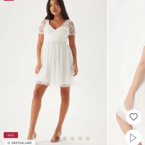 Studentklänning från Bubbleroom - Säljer vidare denna fina studentklänning från Bubbleroom, som jag köpte på här på Vinted, strl XS, 100kr +frakt! Endast använd en gång, inga defekter!🩷 Nypris: 899kr. Skriv för fler bilder!