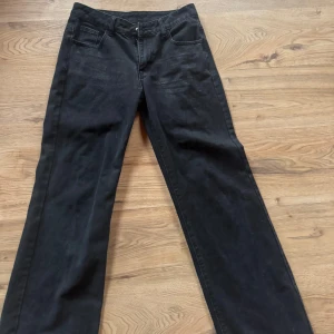 Lågmidjade baggy jeans - Normal passform