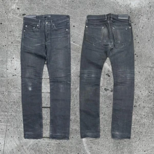 Japanska selvedge jeans från Tee Dee - japanska selvedge jeans från märket tee dee. väldigt sällsynta, fantastiska detaljer. de påminner om hedi jeans. kontakta för mer info, bilder. NVR archive.