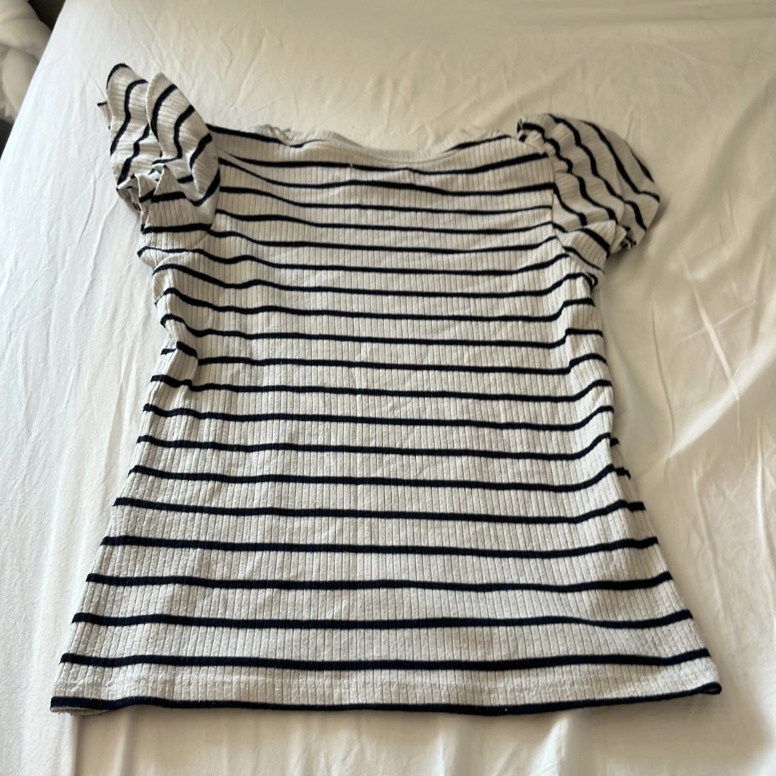 Randig topp med puffärm Holly & Whyte - 1