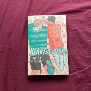 Heartstopper volym 2  - Andra boken i heartstopper serien och inga defekter eller något!