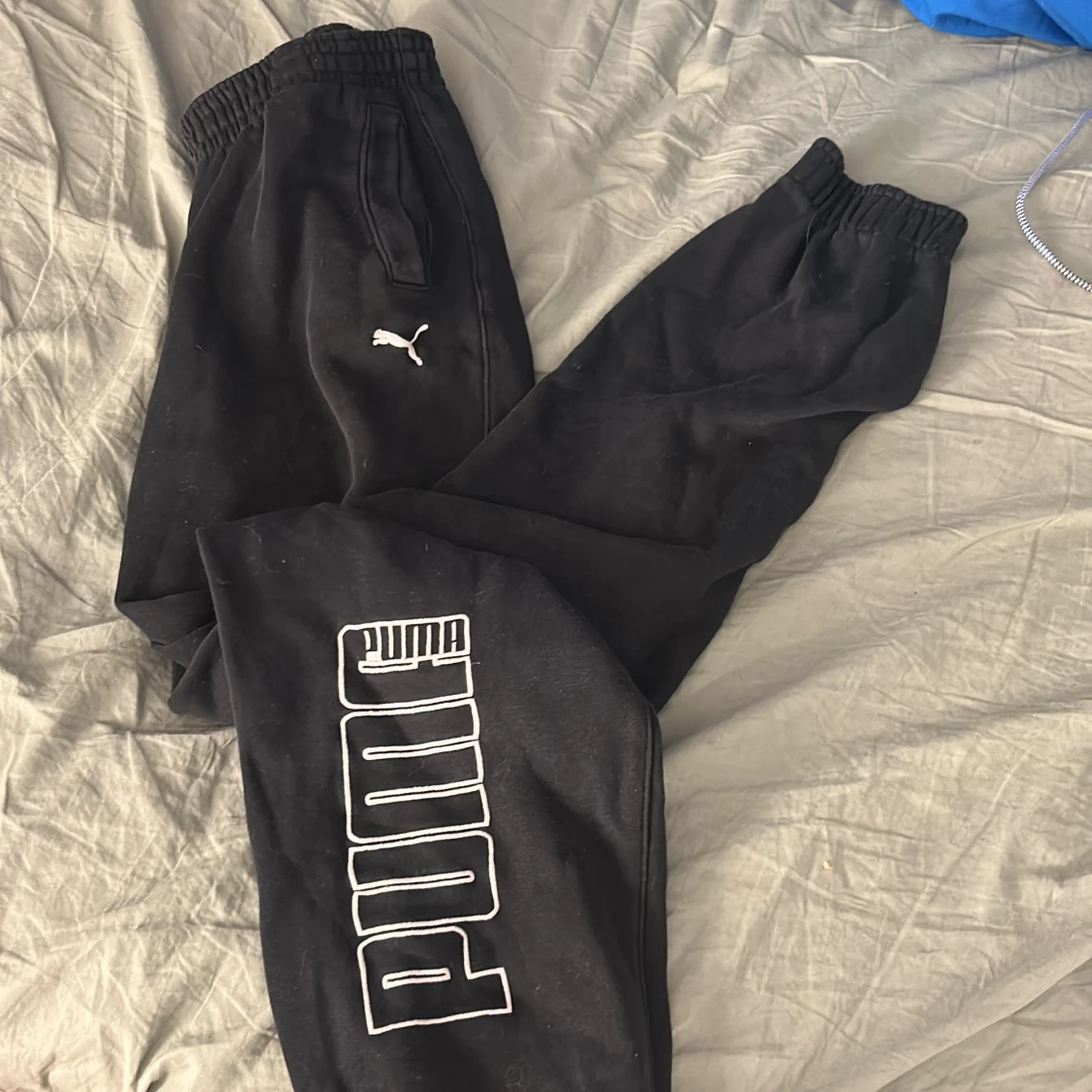 Svarta mjukisbyxor från Puma 