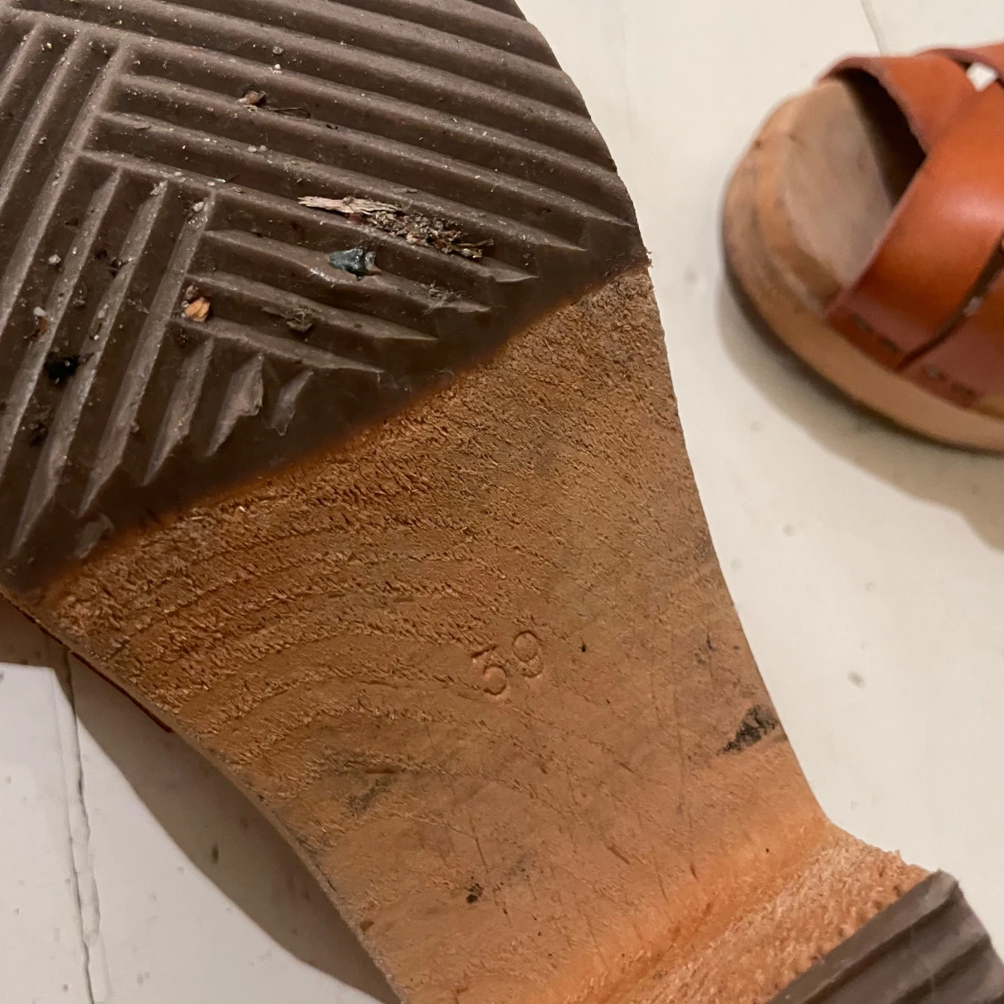 Bruna träskosandaler från Complement - 2