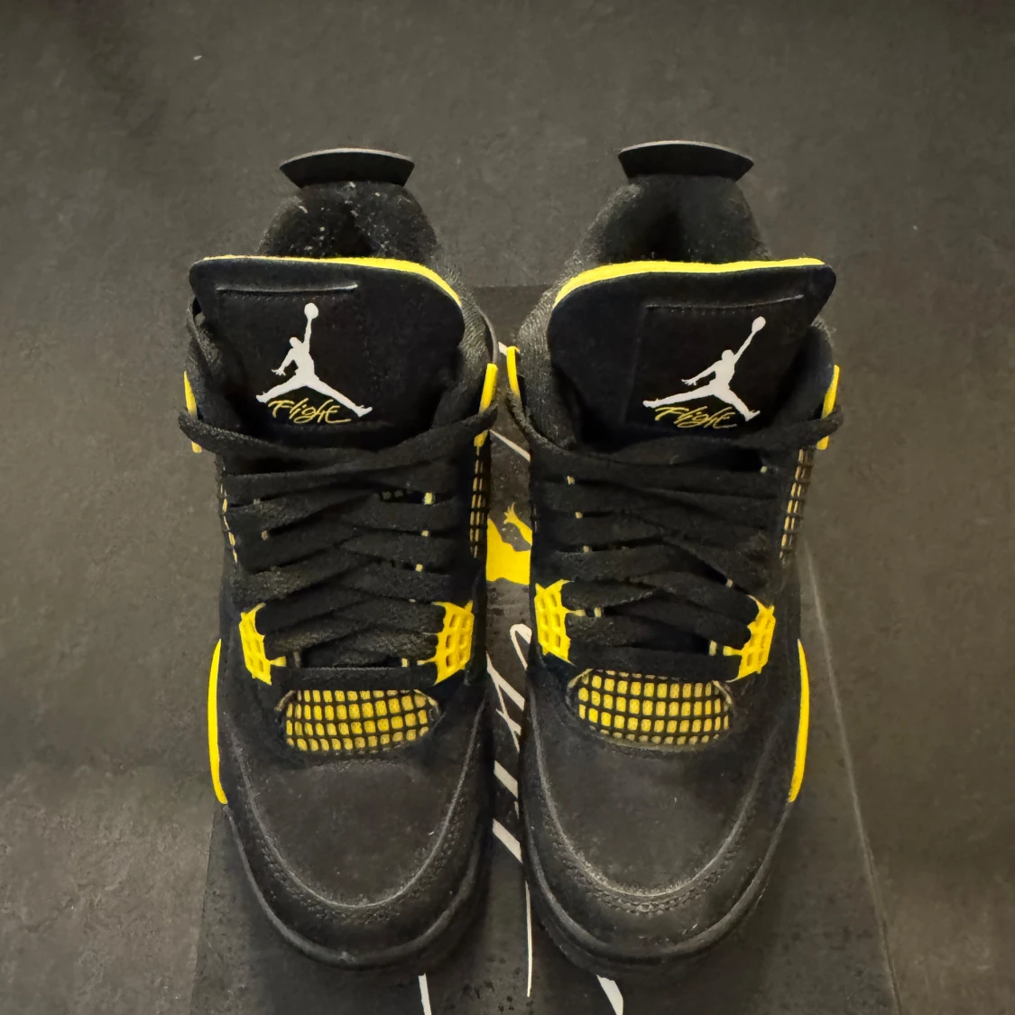 Nike Air Jordan 4 Retro svart/gul (thunder) - 2