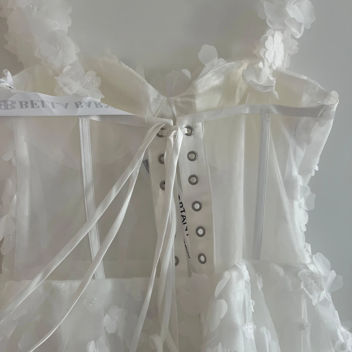 Bella Barnett - Lali Sleeveless Flowers Mini Dress - 2