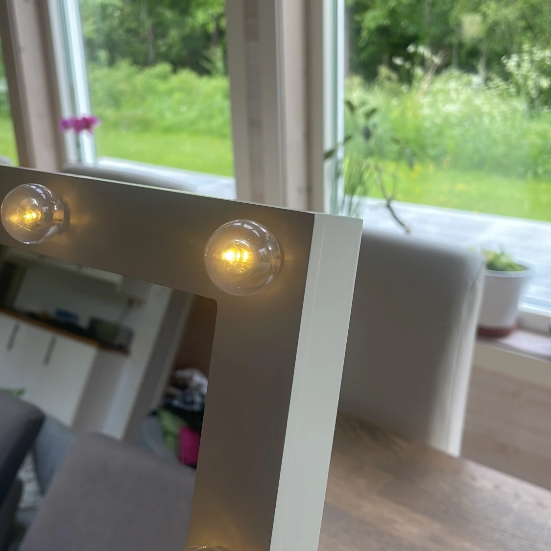 Sminkspegel med LED-lampor - 3