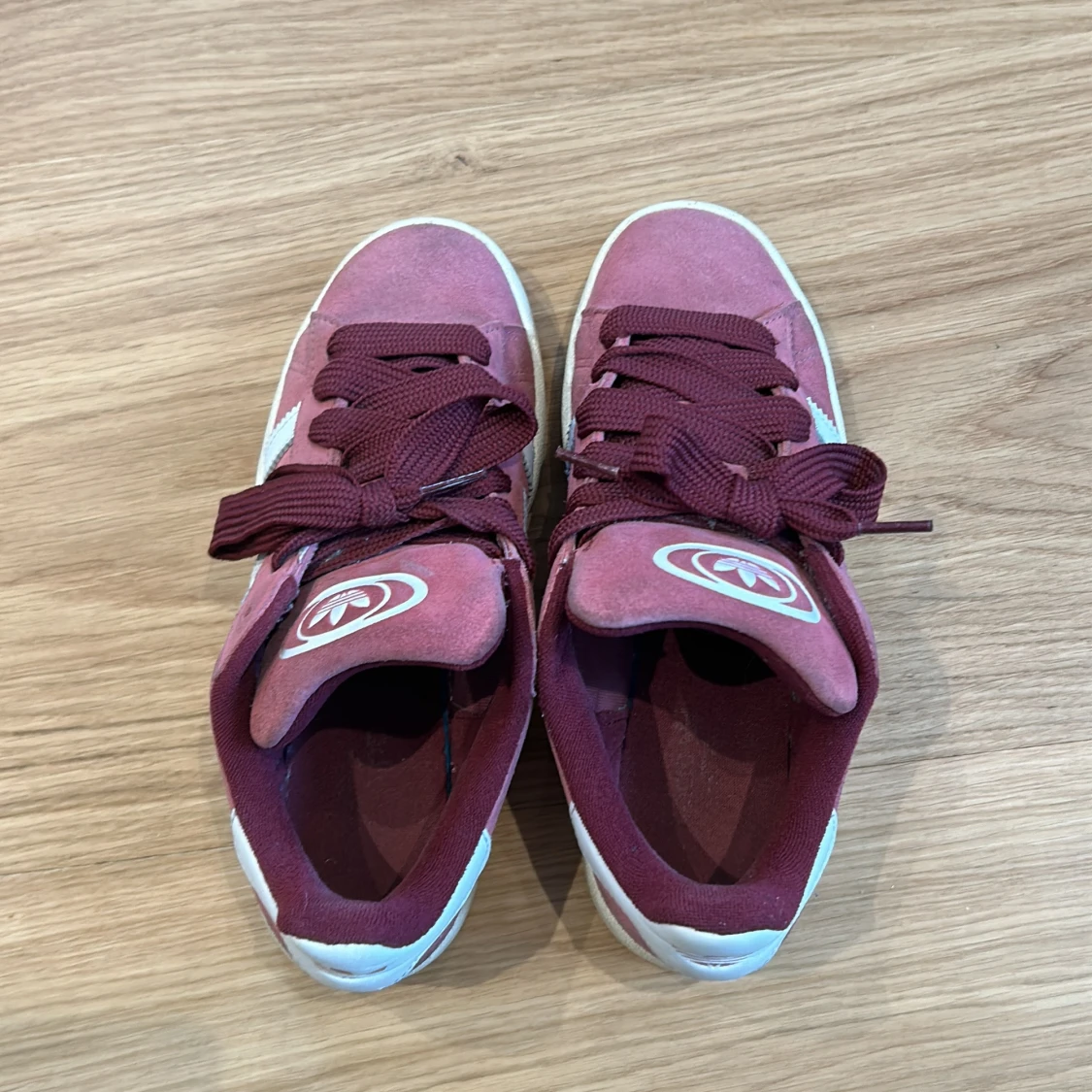 Adidas Campus sneakers rosa och vinröd mocka - 1