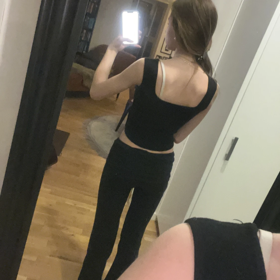 Svart ribbad linnetopp - 2