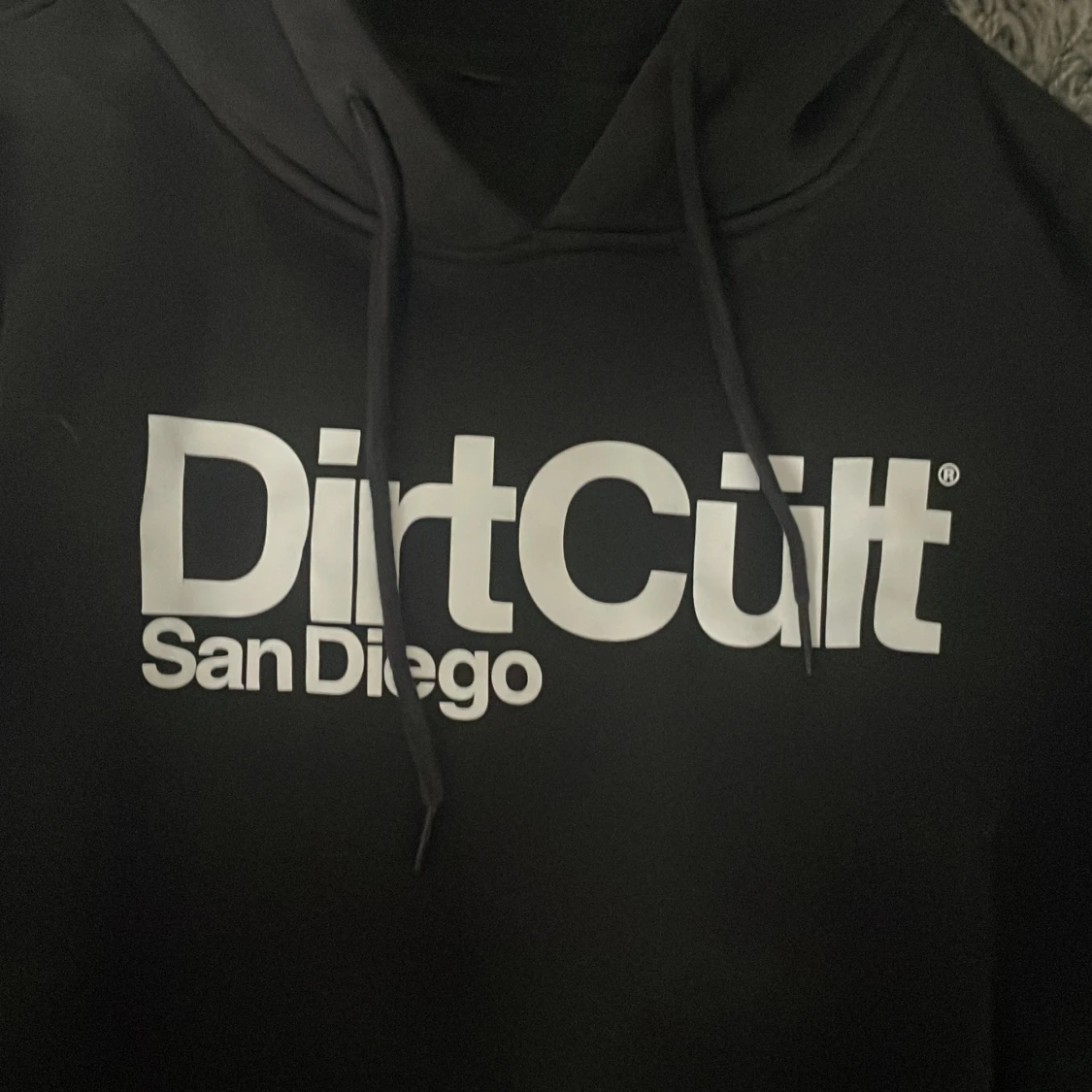 Svart hoodie från DirtCult  - 1