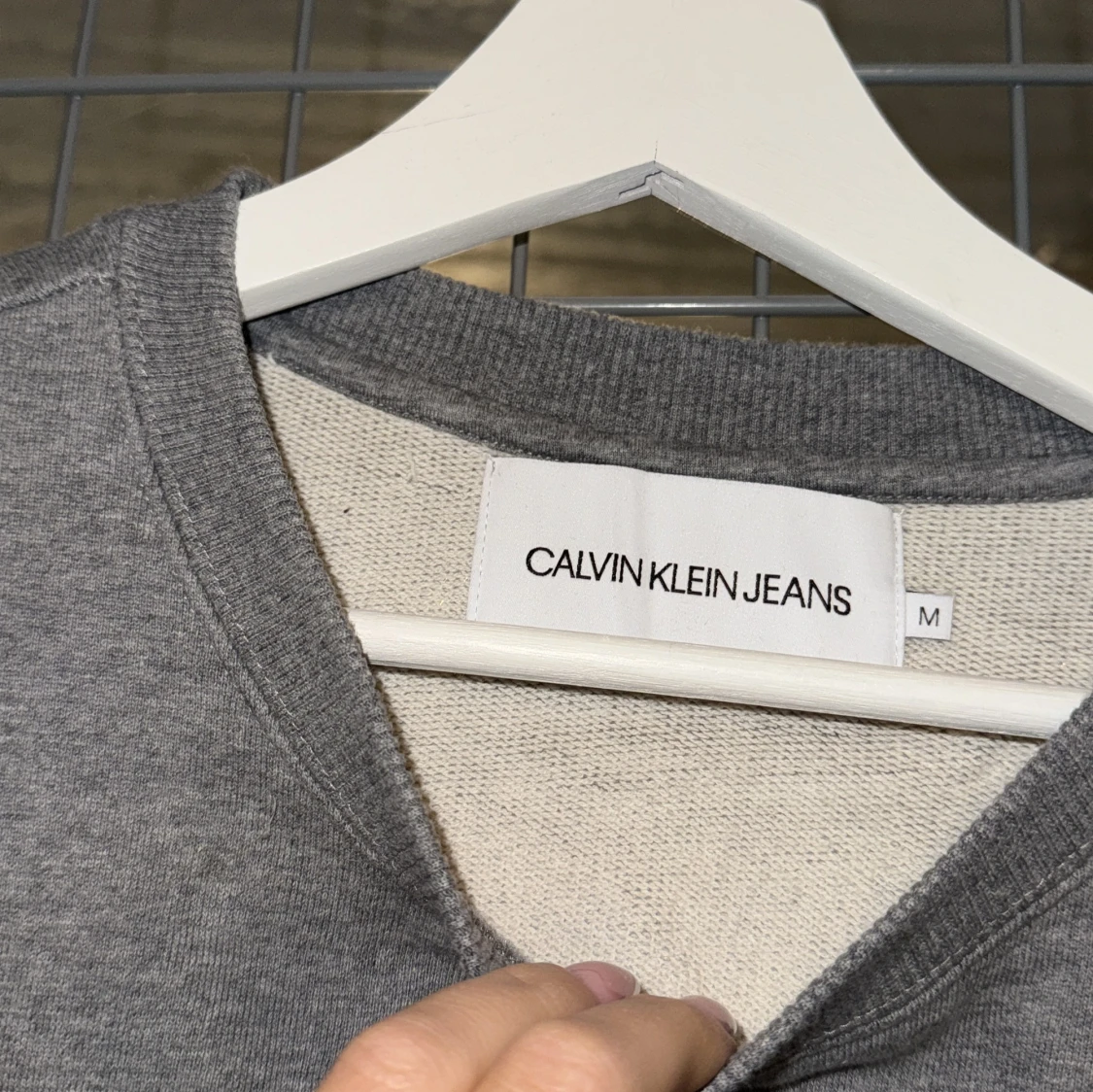 Grå sweatshirt från Calvin Klein Jeans - 1
