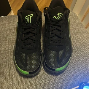 Jayson Tatum basketskor - Riktiga bra basketskot