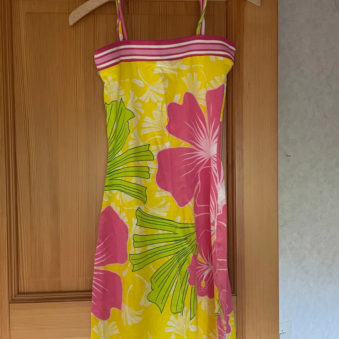 Färgglad sommarklänning  - 1