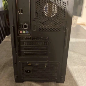 Lenovo Legion Gamingdator - Kraftfull gamingdator med AMD Ryzen ryzen 7580032GB RAM, GeForce RTX 3070 och 1TB SSD. Perfekt för gaming, streaming och kreativa projekt. Snygg design med bra kylning – 