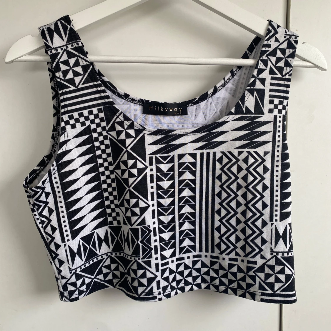 Svartvit mönstrad topp