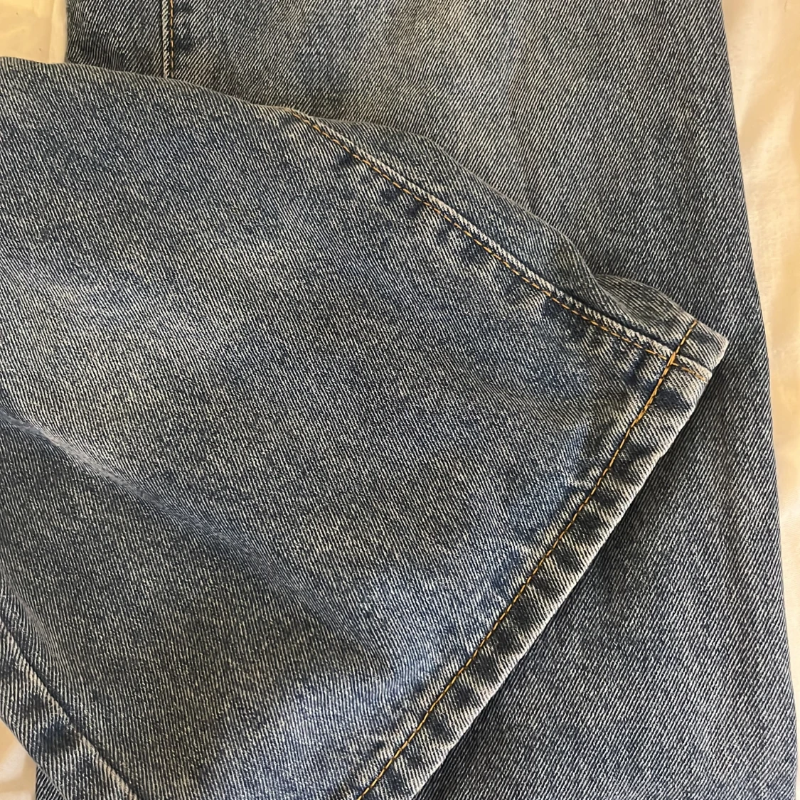 Blå raka jeans med klassisk look - 1