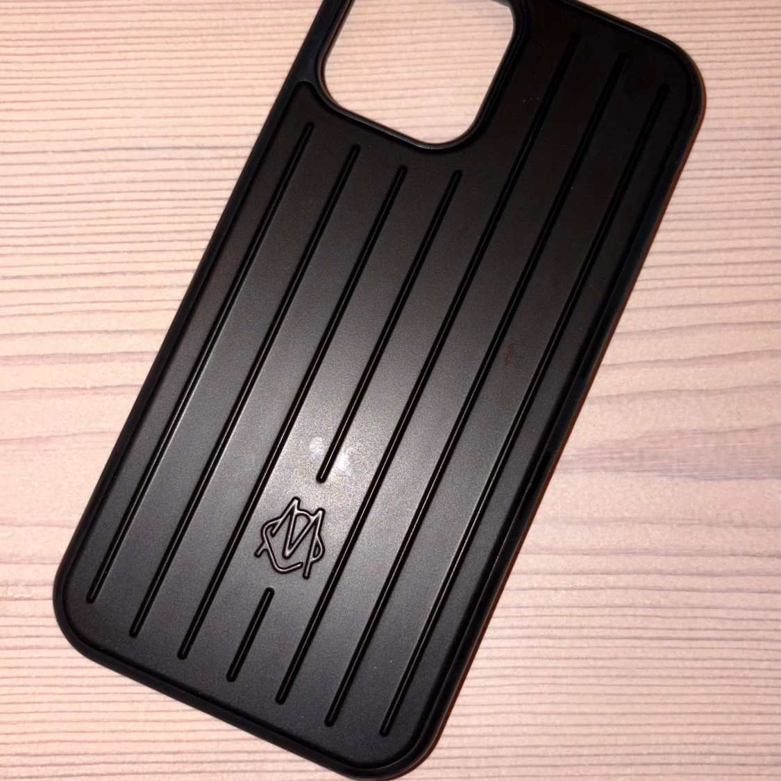 Svart Rimowa skal iPhone 12 - 1