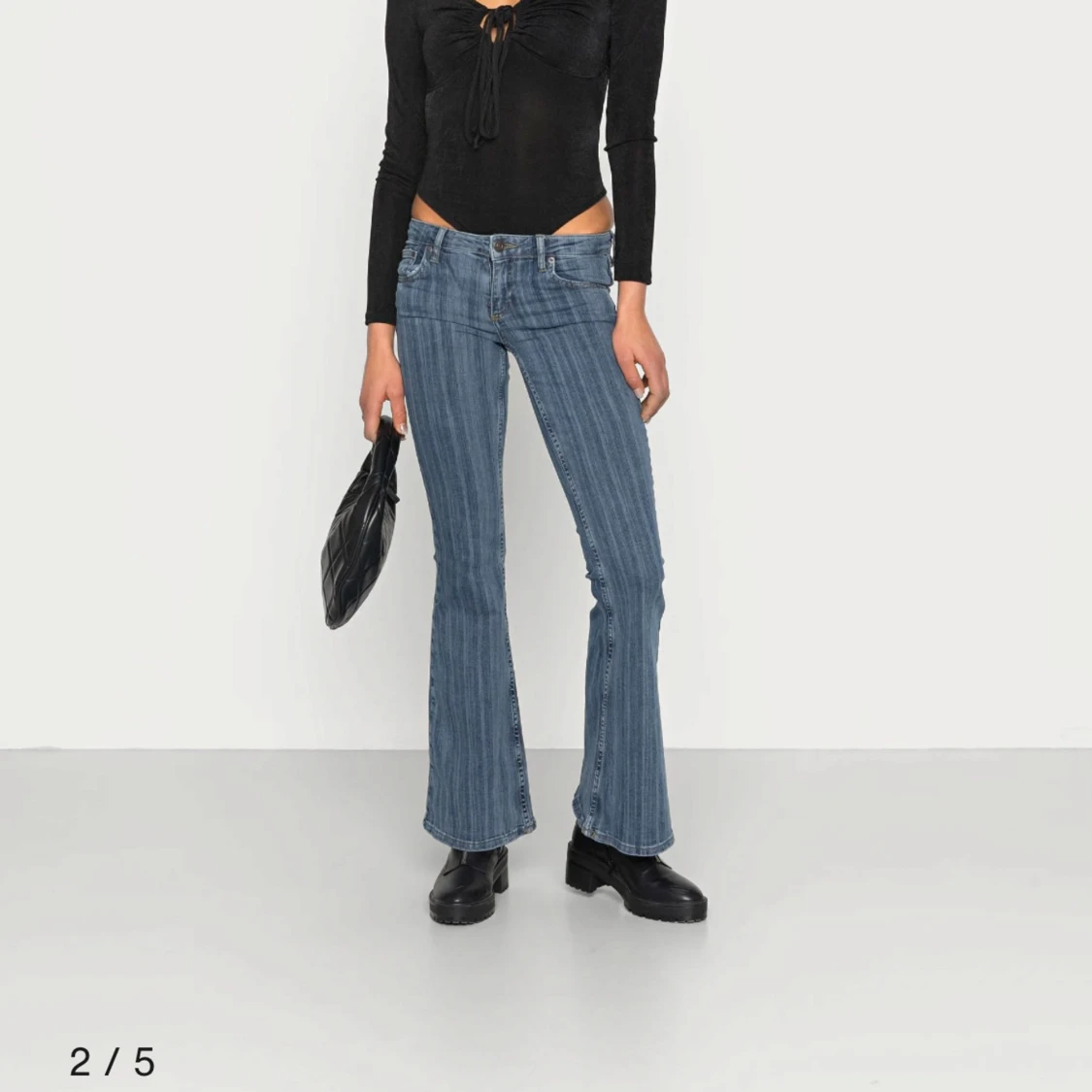 Blå bootcut jeans - 1