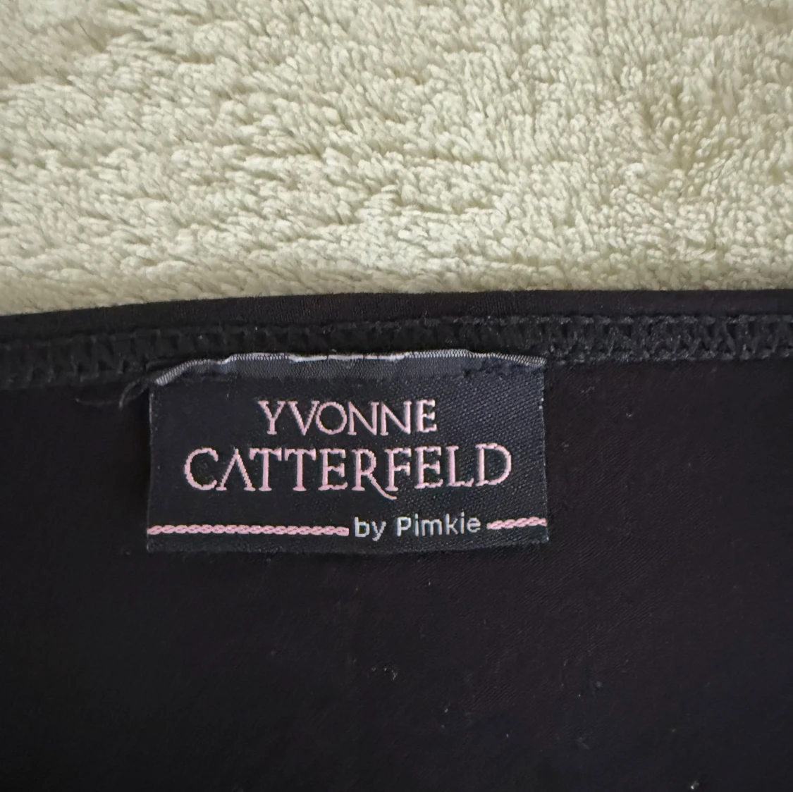 Svart linnetopp  - 2