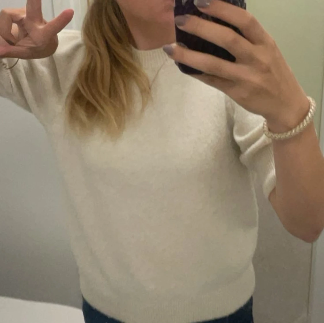 Vit stickad tröja med puffärm - 1