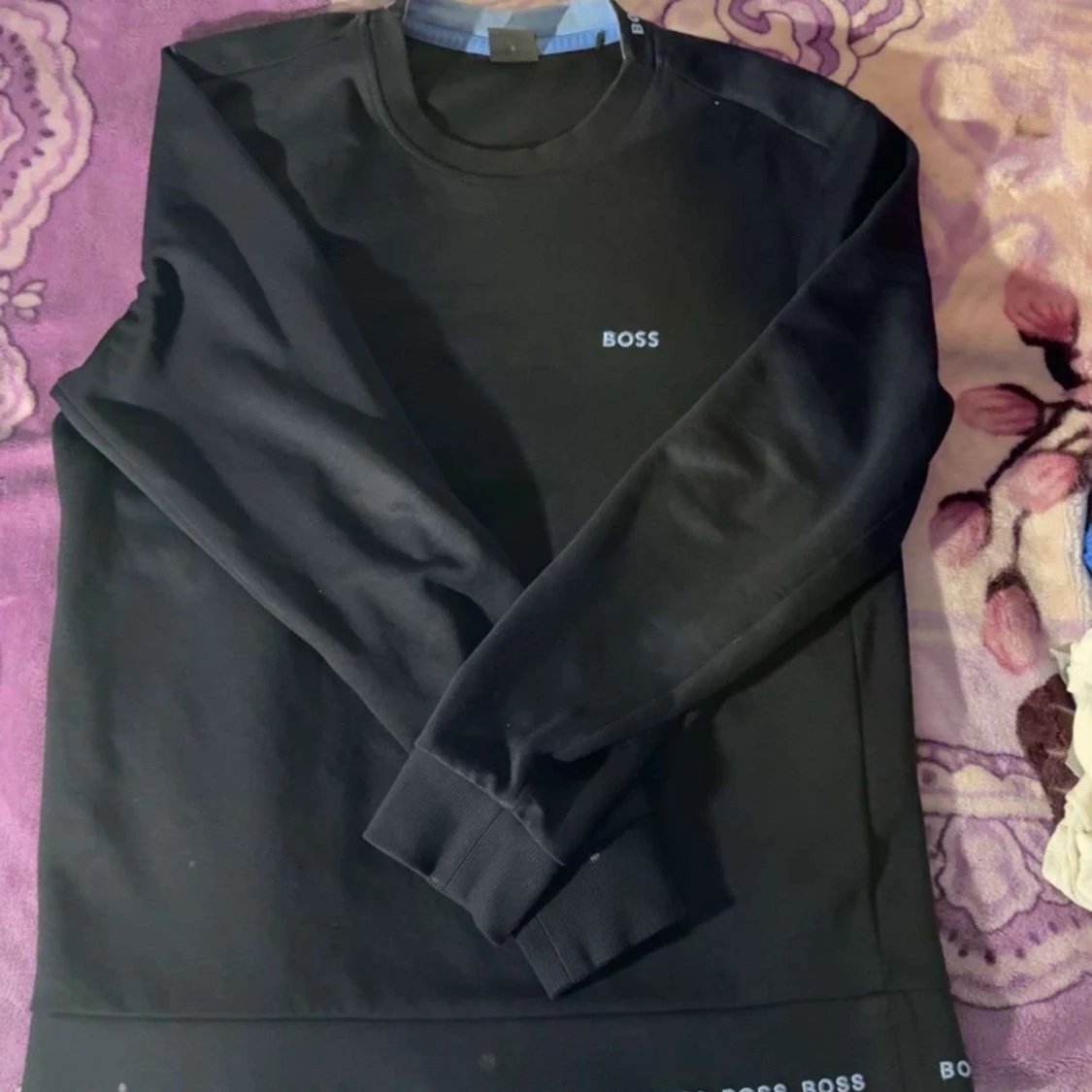 Svart långärmad tröja från BOSS - 1