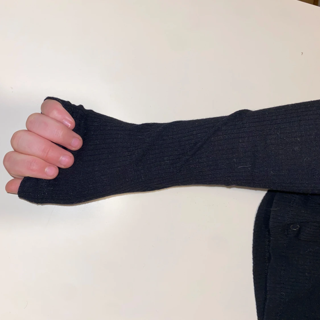 Svart ribbad kofta från Collusion - 1