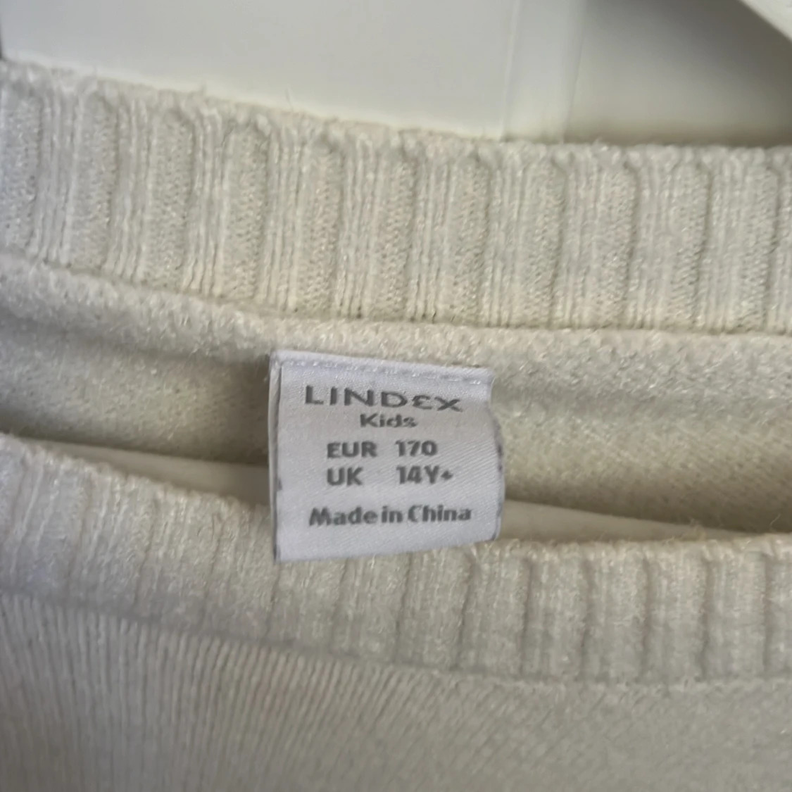 Vit stickad tröja från Lindex - 2