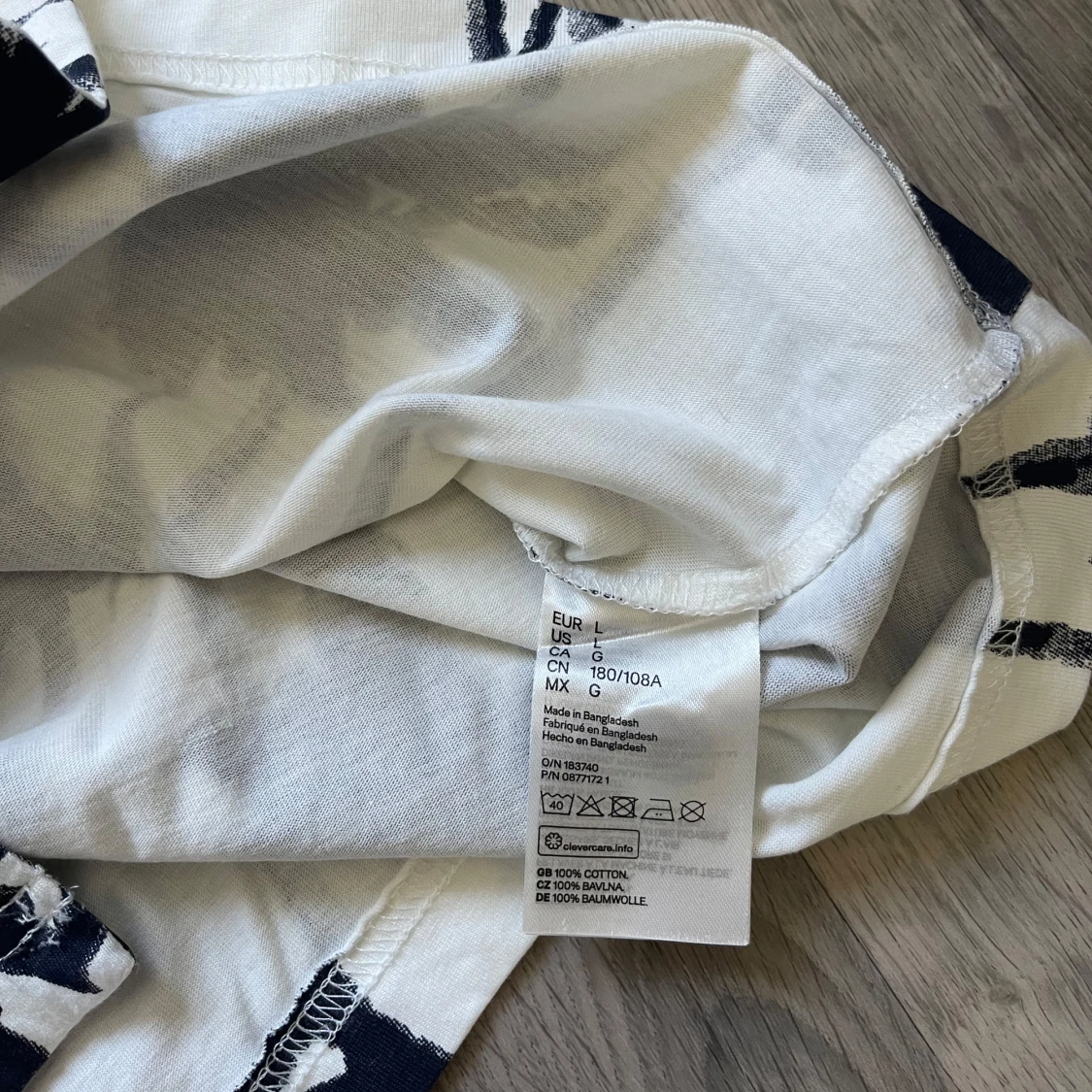 H&M vit skjorta med palmmönster - 3