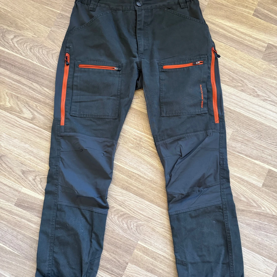 Fritidsbyxor från High Mountain