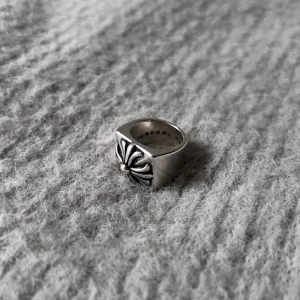 Ultimate Rockstar Signet Ring - Storlek 7, 17.3 mm diameter