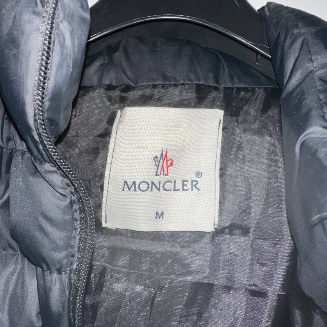 Svart dunväst från Moncler M - 1