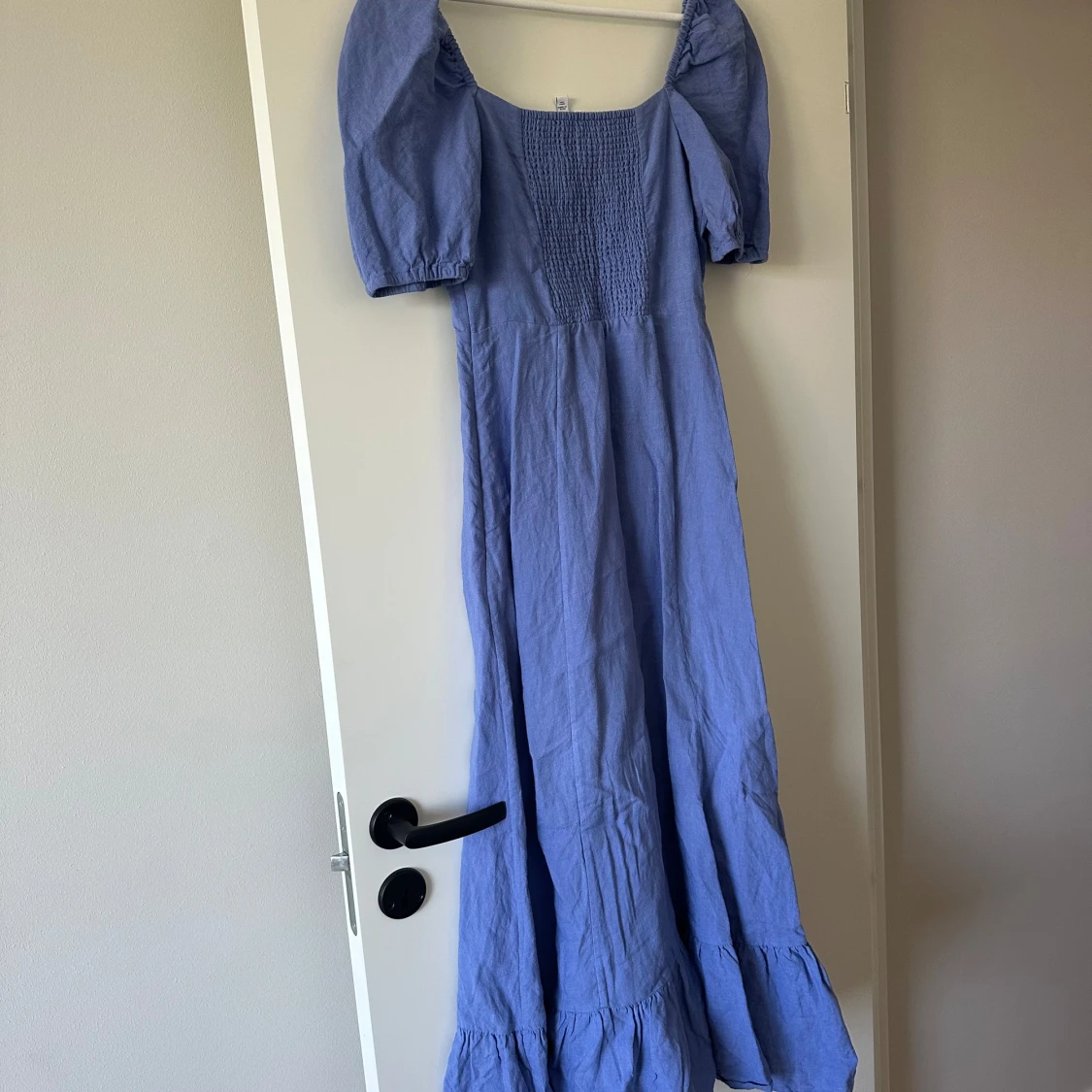 Ljusblå långklänning från & Other Stories  - 3