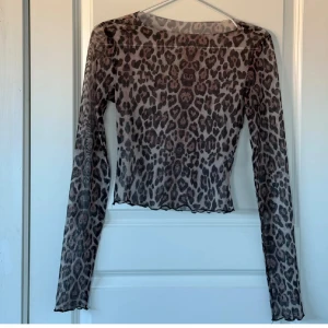 Leopard mesh topp - Från Gina strl S