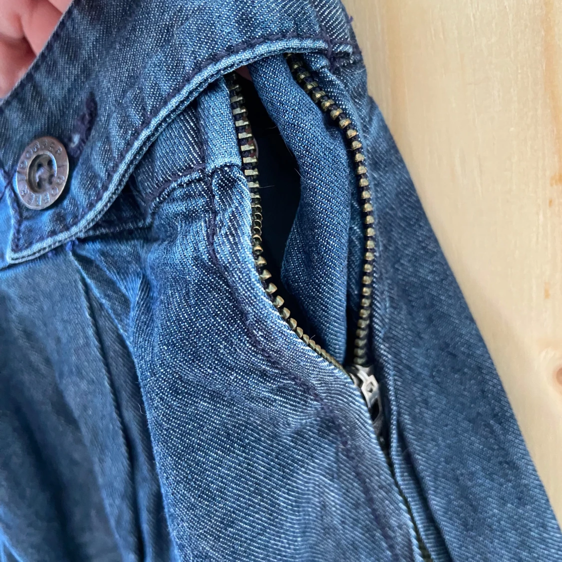 Jeanskjol med dragkedja och knappar - 3