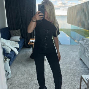 Glitter topp  - Glitter topp i storlek m passar s