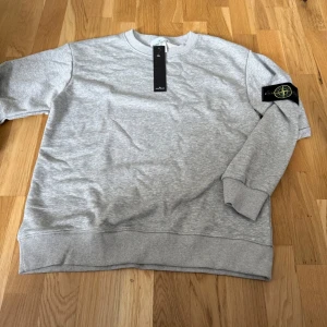 Stone Island hoodie - Den är helt ny storlek M