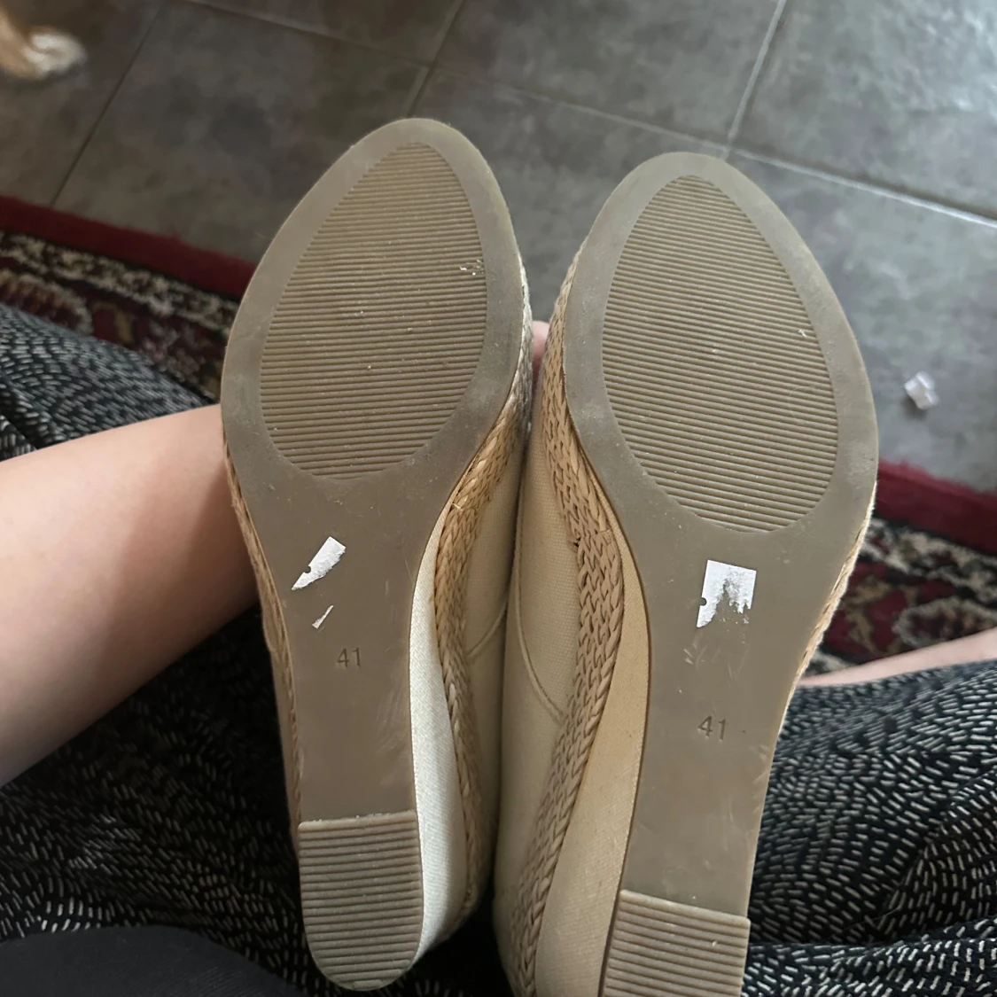 Beige boots med spetsiga snören - 3