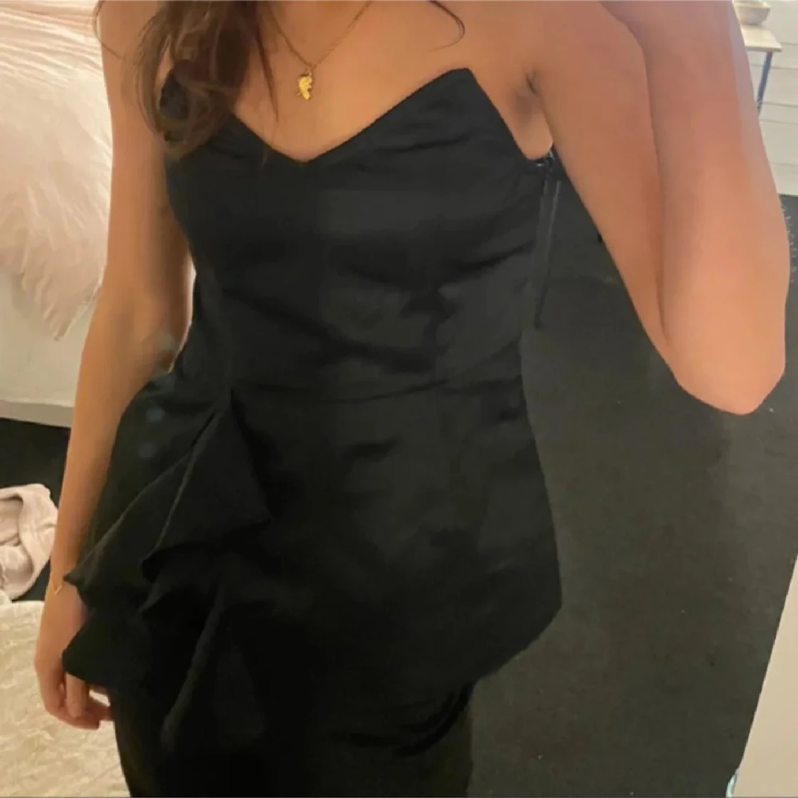 Svart axelbandslös topp - 2