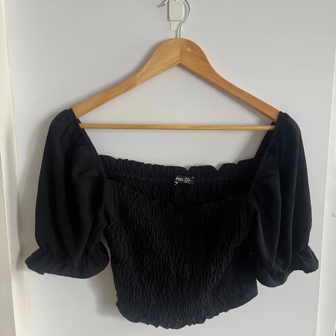 Svart offshoulder topp från Boohoo - 1