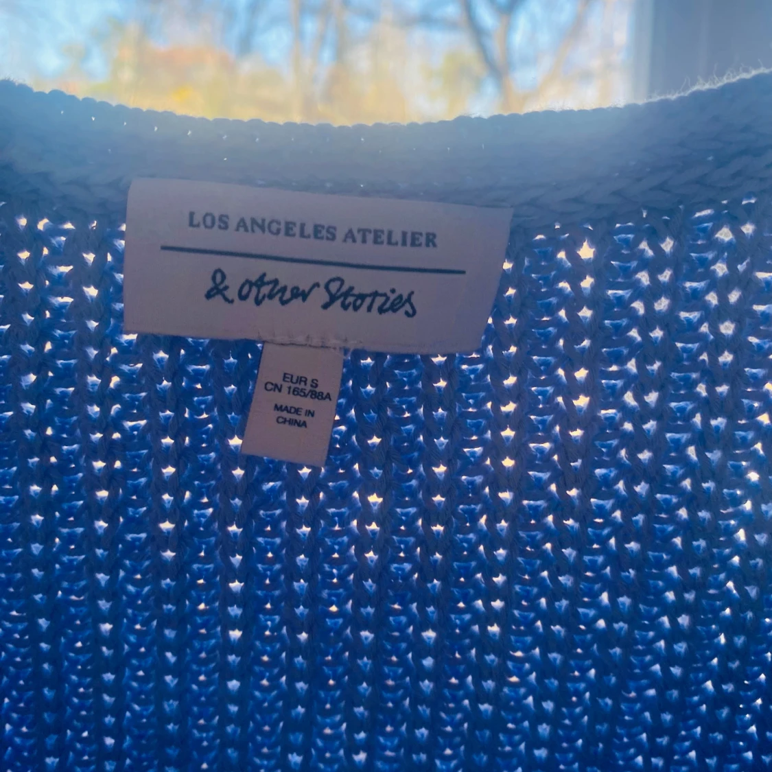 Ljusblå stickad topp från & Other Stories - 2