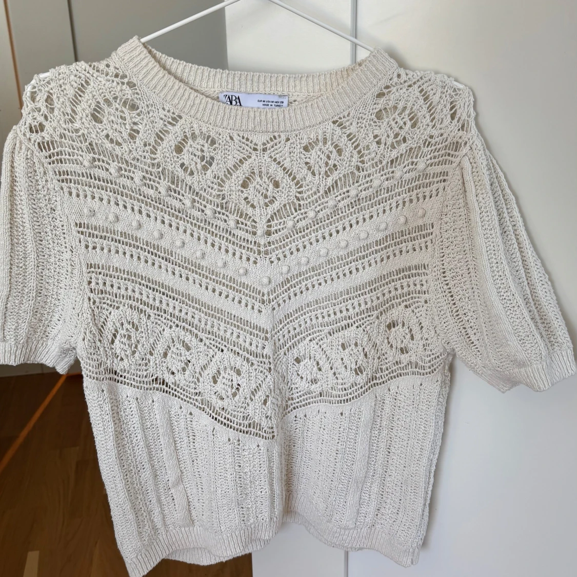Vit stickad topp från Zara - 2