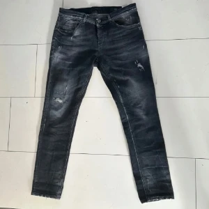Dondup jeans - Säljer dessa feta dondup jeans. Bra skick. Vid minsta lilla fråga skriv🤙