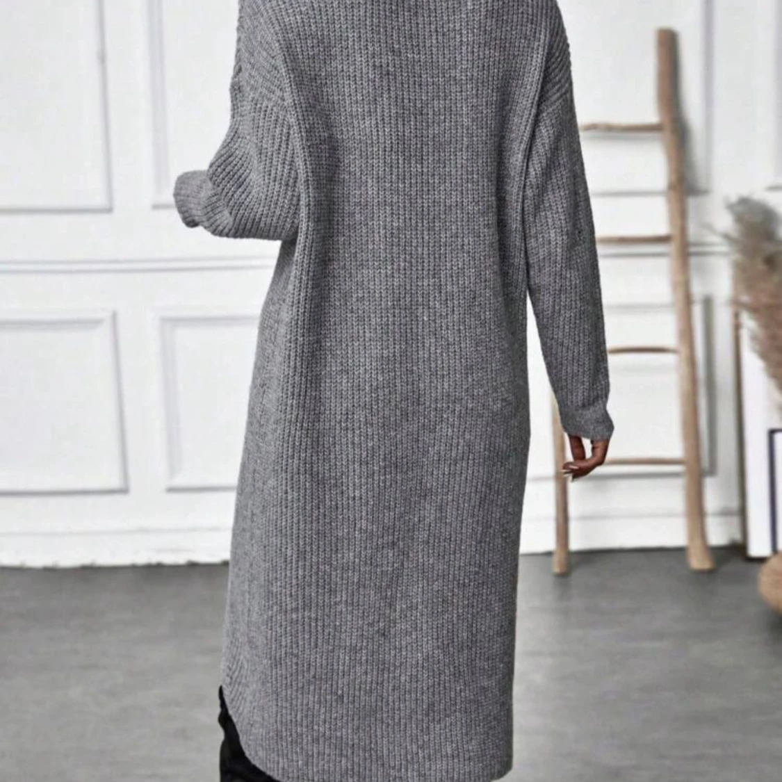 Grå stickad lång tröja - 1