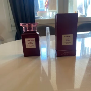 Tom Ford Lost Cherry 10ML - Tom Ford Lost Cherry 10ML. Luktar riktigt gott och fruktigt.